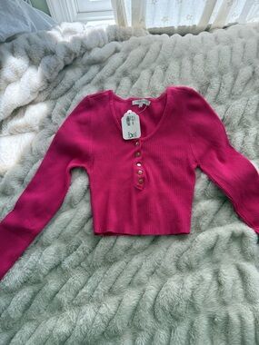 Love Tree Fuchsia Ribbed Long Sleeve Crop Top with Gold Buttons